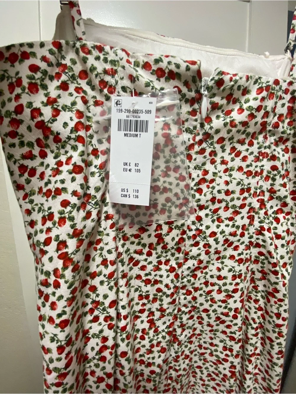 NWT Abercrombie and Fitch Mila dress (tiny strawberry print) removable straps